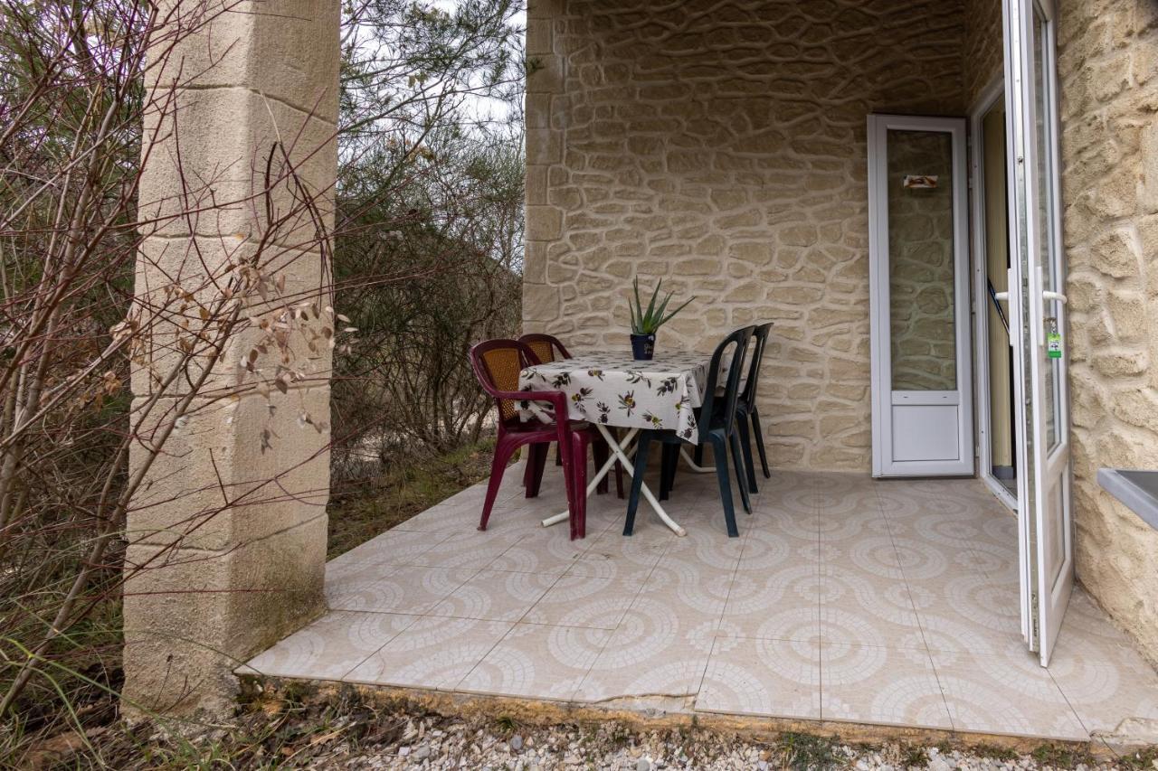 Domaine De Bois Joli Villa Buis-les-Baronnies Buitenkant foto